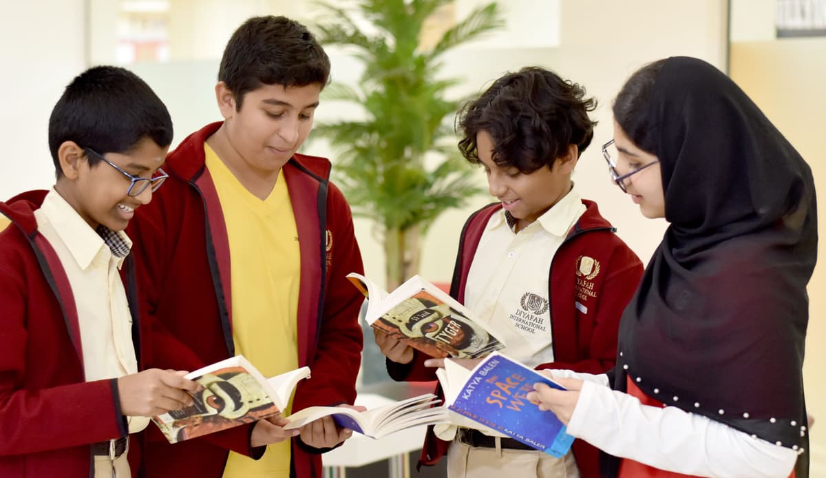 Group Discussion between students